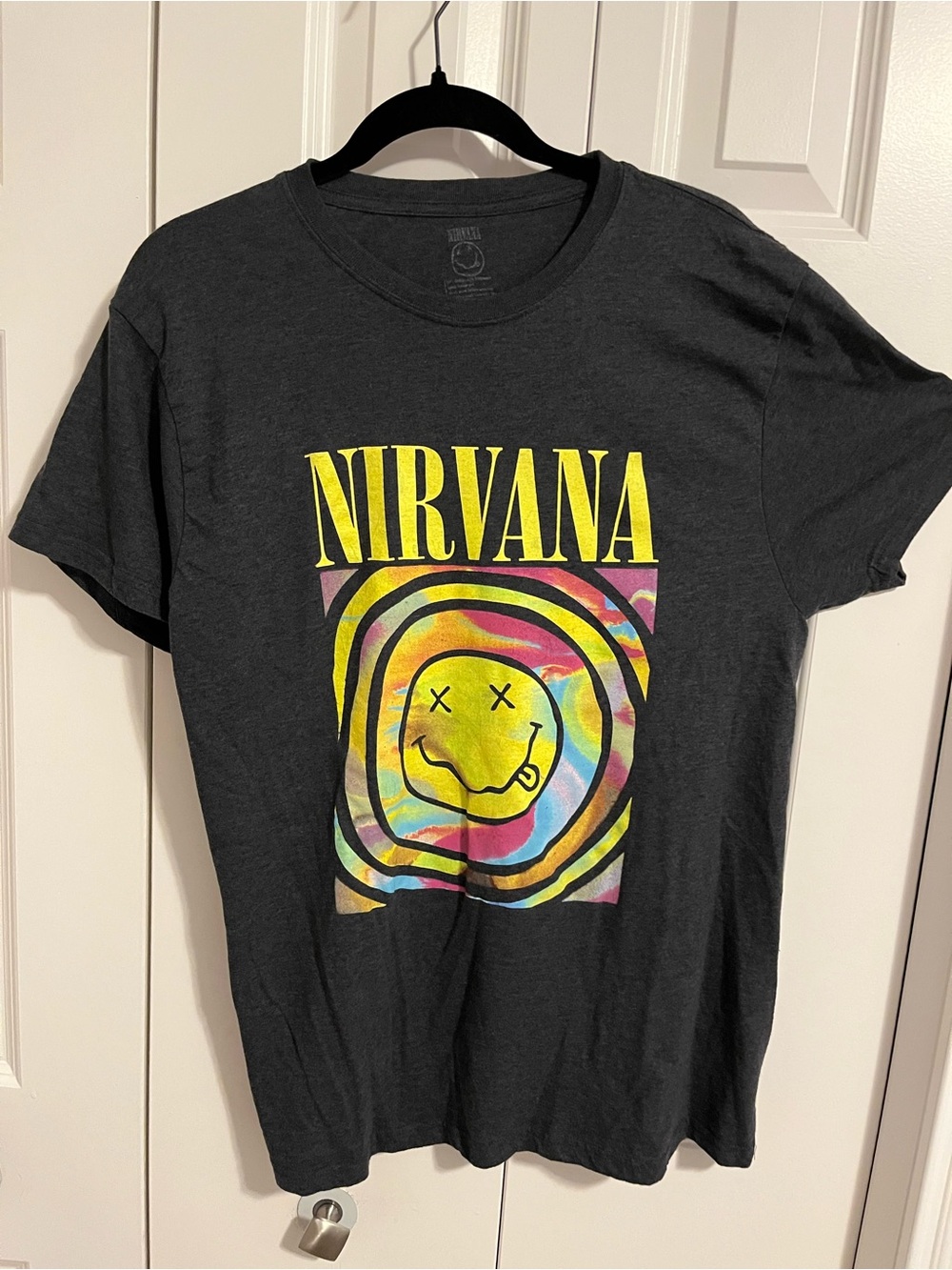NIRVANA short-sleeve SOFT Tee; WOMEN’S XL; colorful graphic on DARK GRAY